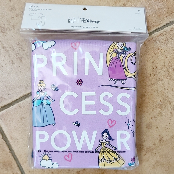 ๐50% OFF - NWTโผ๏ธ GAP brand Princess Power Pajamas - Picture 5 of 7
